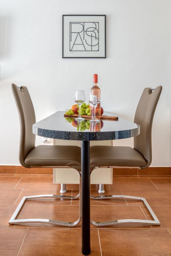 Apartment Elegant Kotor Bagian luar foto