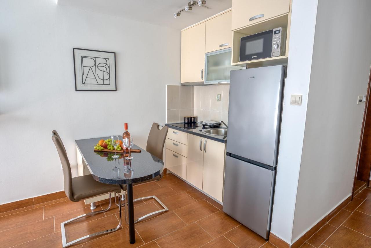 Apartment Elegant Kotor Bagian luar foto