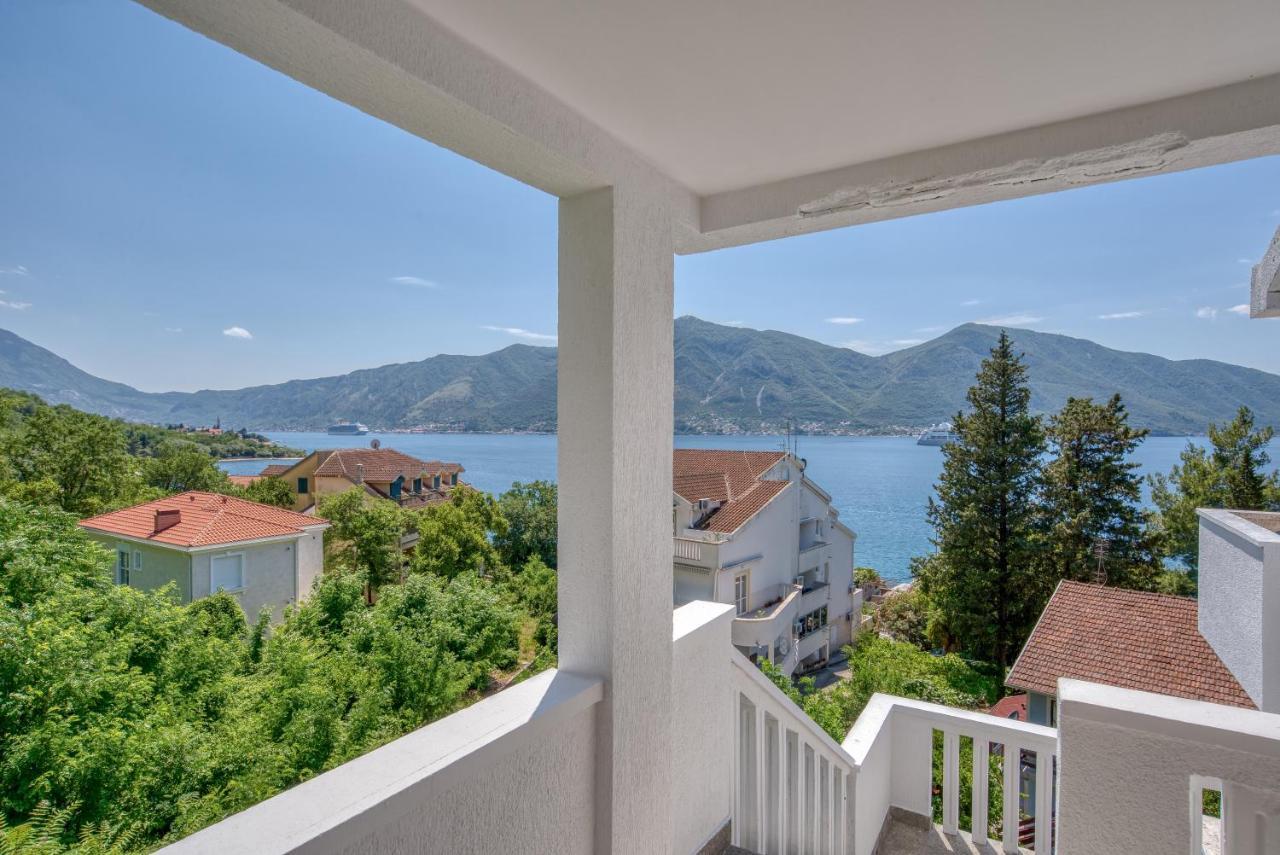 Apartment Elegant Kotor Bagian luar foto
