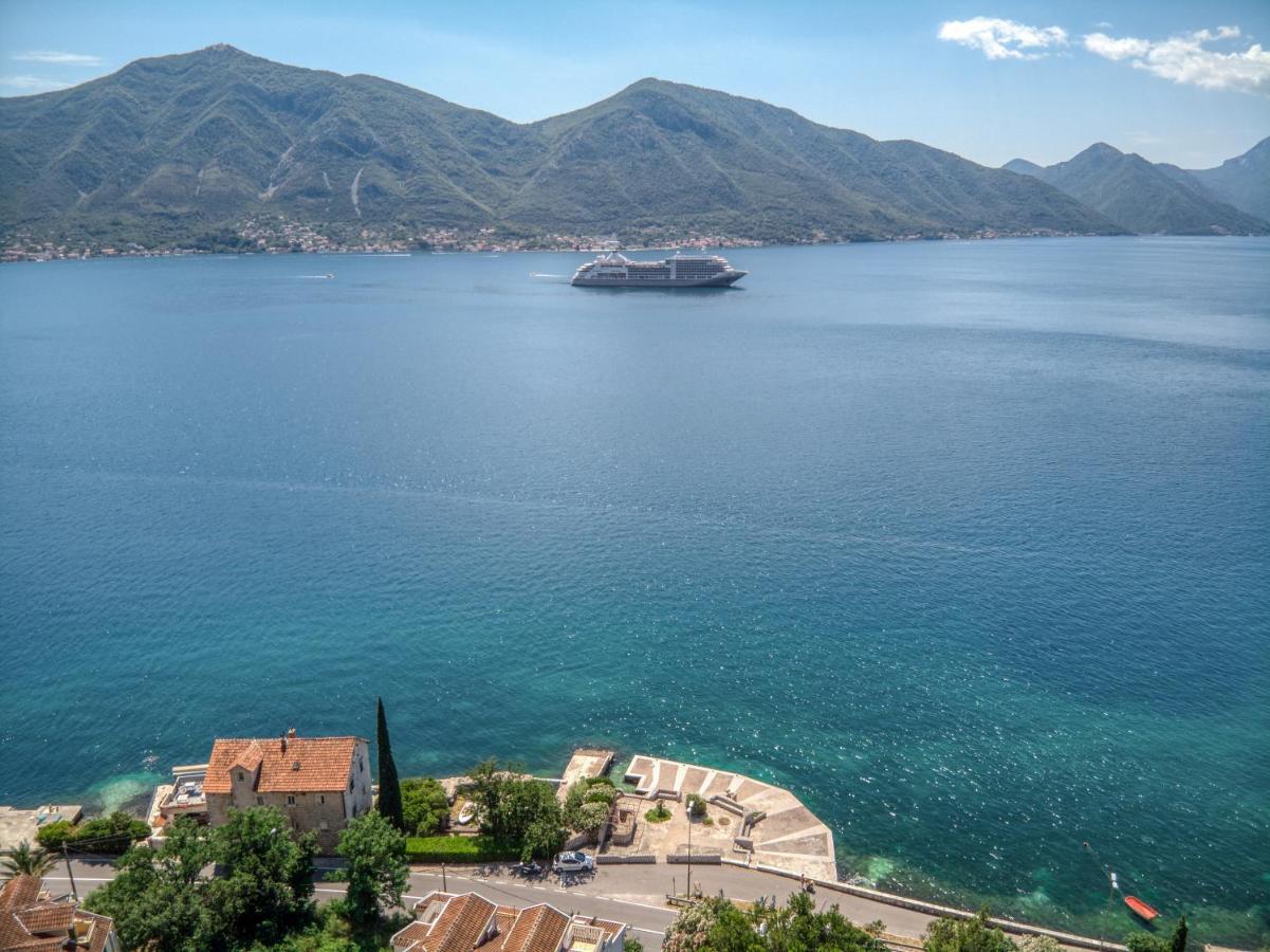Apartment Elegant Kotor Bagian luar foto