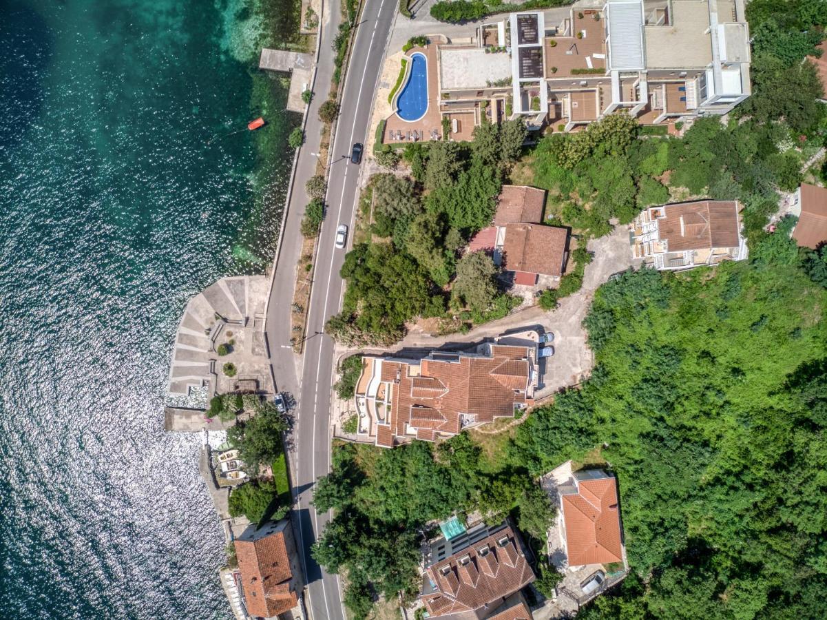 Apartment Elegant Kotor Bagian luar foto