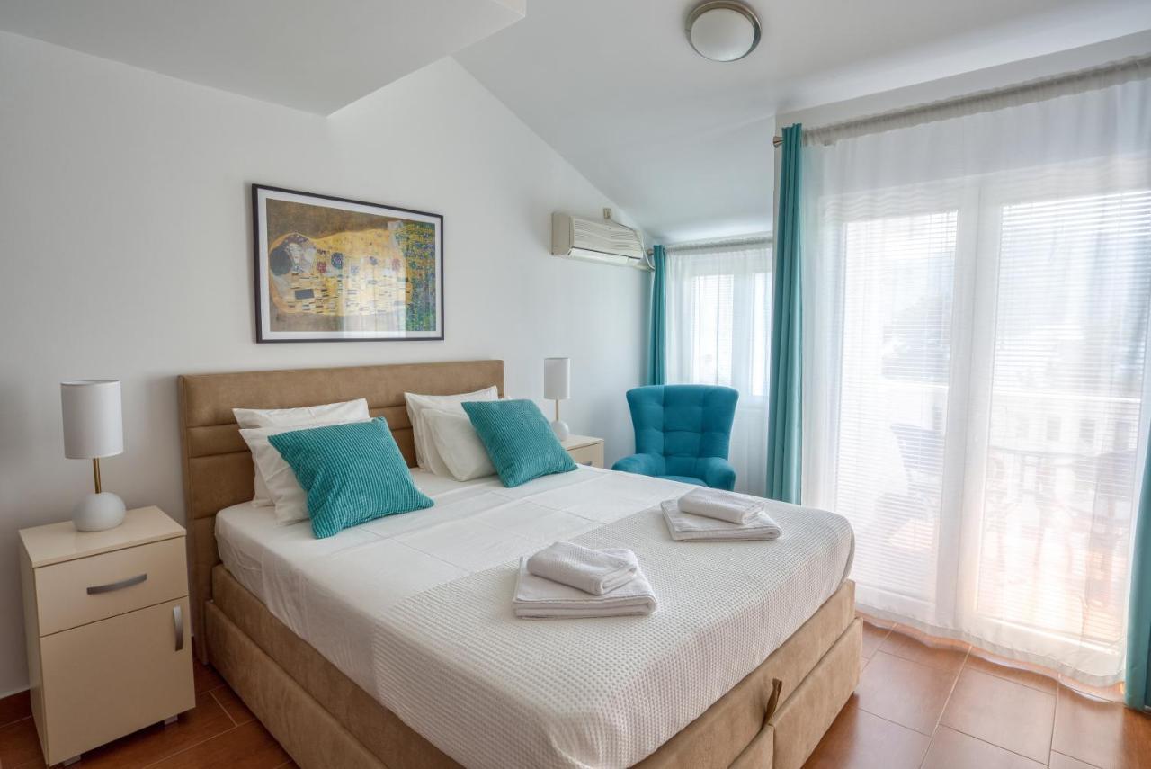 Apartment Elegant Kotor Bagian luar foto